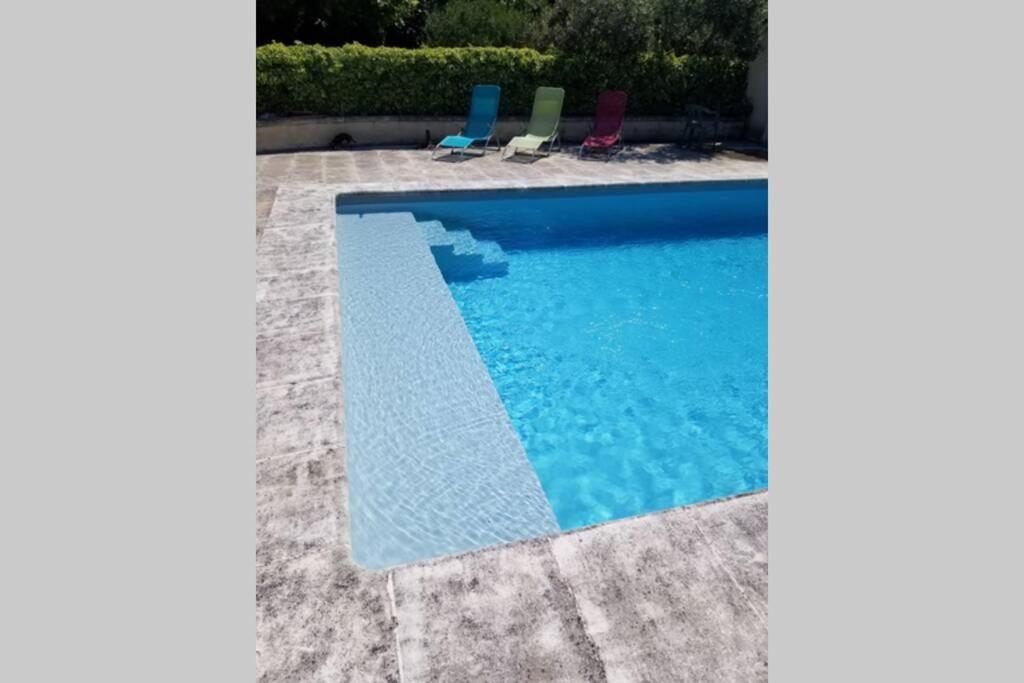 Appartement 2 Pers Avec Acces Piscine Сен-Ремі-де-Прованс Екстер'єр фото